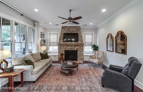 Living - 110 Bristol Ln, Madison, MS 39110 photo 3 of 3