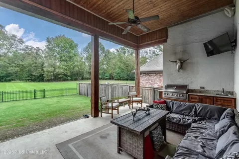 Exterior - 110 Bristol Ln, Madison, MS 39110 photo 6 of 9