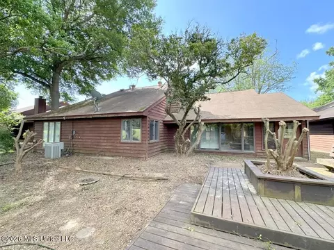 Exterior - 566 S Deerfield Dr, Canton, MS 39046 photo 6 of 7