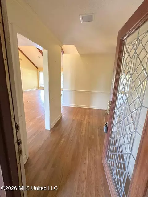 Entry Way - 566 S Deerfield Dr, Canton, MS 39046 photo 1 of 2