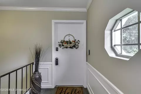 Entry Way - 5025 Wayneland Dr #D12, Jackson, MS 39211 photo 2 of 3