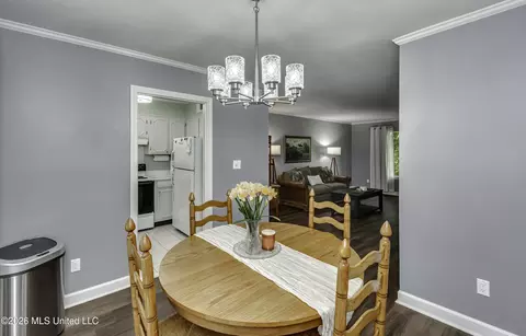 Dining - 5025 Wayneland Dr #D12, Jackson, MS 39211 photo 2 of 2