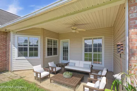 Exterior - 218 Holmar Dr, Brandon, MS 39047 photo 10 of 11