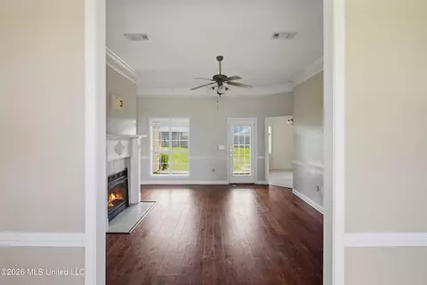 Living - 218 Holmar Dr, Brandon, MS 39047 photo 1 of 5