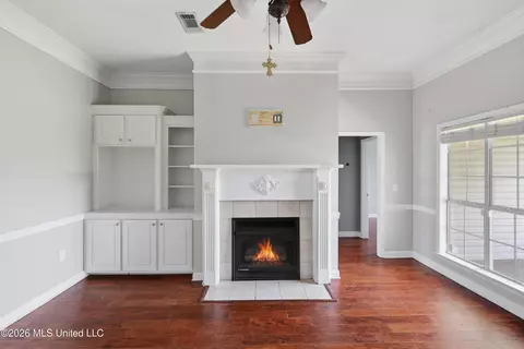 Living - 218 Holmar Dr, Brandon, MS 39047 photo 3 of 5
