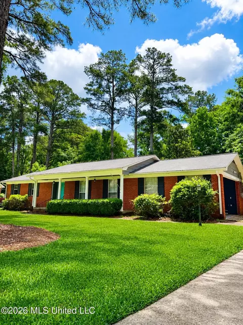 86 Pine Dell Dr, Louisville, MS 39339