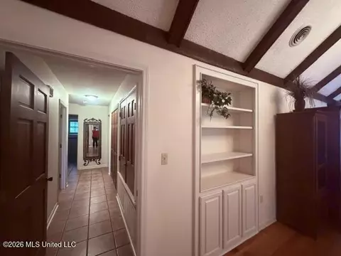 Entry Way - 932 White Rd, Florence, MS 39073 photo 1 of 3