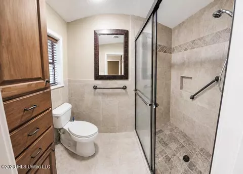 Bath - 932 White Rd, Florence, MS 39073 photo 5 of 5