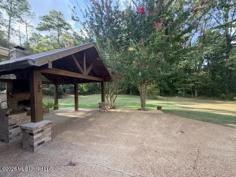 Exterior - 932 White Rd, Florence, MS 39073 photo 5 of 8