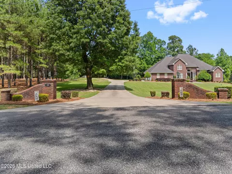 336 Toby Landrum, Waynesboro, MS 39367
