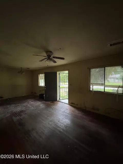 5652 Heard St, Jackson, MS 39206 photo 4