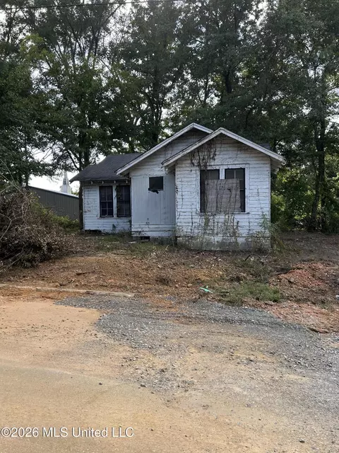 1536 Cc Bryant Dr, Mccomb, MS 39648