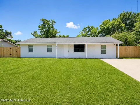 213 Lavelle Dr, Gulfport, MS 39503