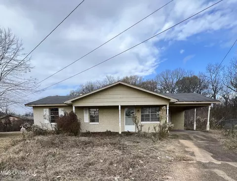 1253 Kentwood Cv, Yazoo City, MS 39194