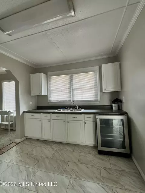Kitchen - 5018 Arthur St, Moss Point, MS 39563 photo 2 of 2