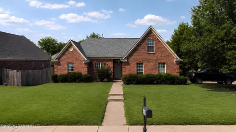 9943 Piney Ridge Dr, Olive Branch, MS 38654