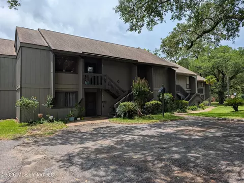 107 Kona Villa #C, Diamondhead, MS 39525