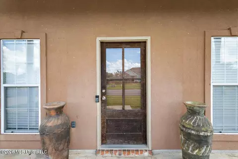 Entry Way - 187 Cedar Spring Cir, Pearl, MS 39208 photo 1 of 5