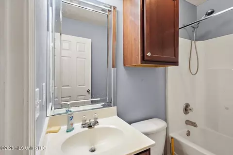 Bath - 187 Cedar Spring Cir, Pearl, MS 39208 photo 1 of 1