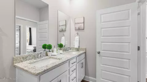 Bath - 452 Piney Dr, Pearl, MS 39208 photo 3 of 5