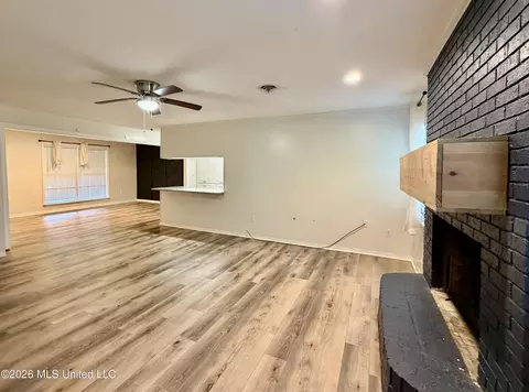 Living - 1602 Tanglewood Dr, Clinton, MS 39056 photo 2 of 8