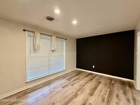 Living - 1602 Tanglewood Dr, Clinton, MS 39056 photo 4 of 8