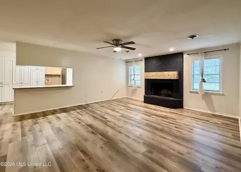Living - 1602 Tanglewood Dr, Clinton, MS 39056 photo 3 of 8