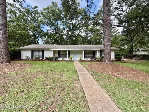Exterior - 1602 Tanglewood Dr, Clinton, MS 39056 photo 2 of 6