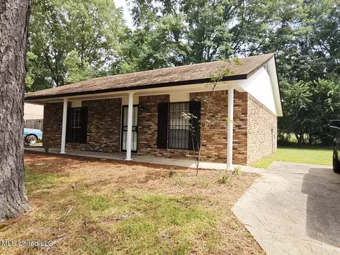 Exterior - 2336 Princess Pine Dr, Jackson, MS 39212 photo 2 of 4