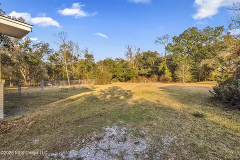 13600 Money Farm Rd, Ocean Springs, MS 39564