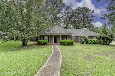 133 Oak Ridge Cir, Madison, MS 39110