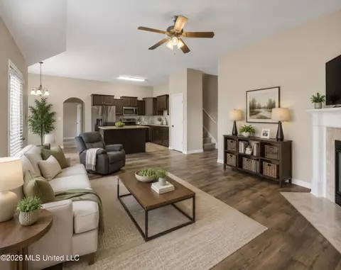 Living - 101 Eagle St, Senatobia, MS 38668 photo 1 of 1