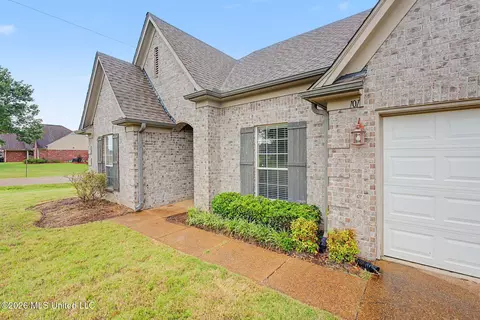 Exterior - 101 Eagle St, Senatobia, MS 38668 photo 5 of 6