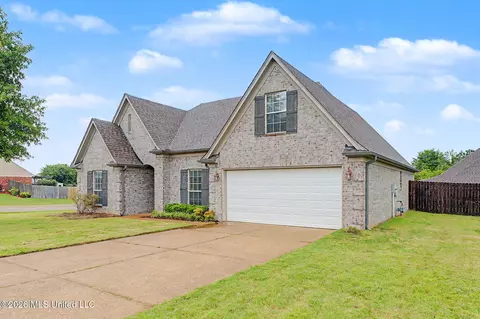 Exterior - 101 Eagle St, Senatobia, MS 38668 photo 2 of 6