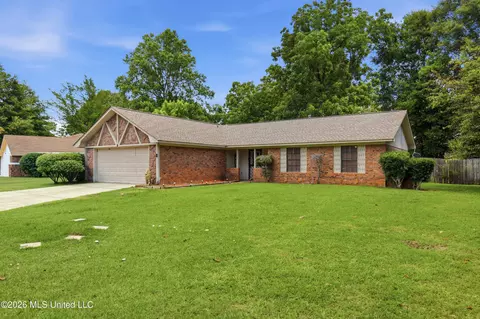 5264 Sycamore Dr, Jackson, MS 39212