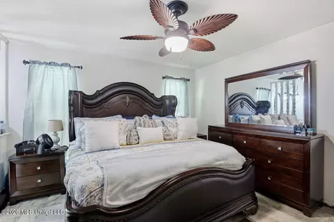 Bedroom - 5264 Sycamore Dr, Jackson, MS 39212 photo 2 of 3