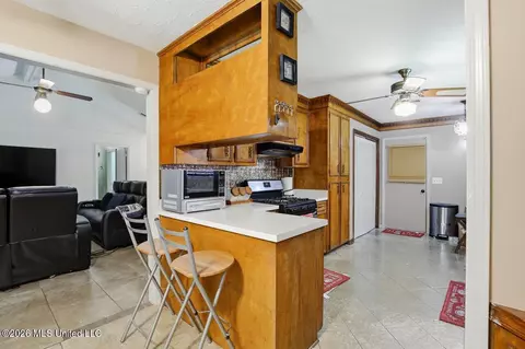 Kitchen - 5264 Sycamore Dr, Jackson, MS 39212 photo 1 of 2