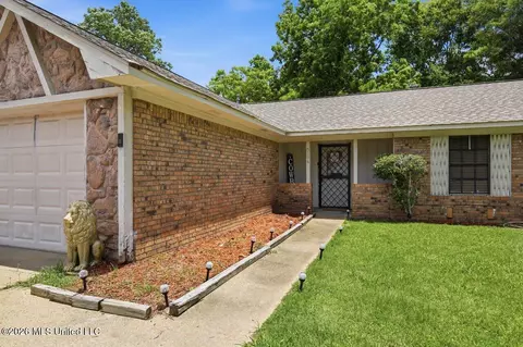 Exterior - 5264 Sycamore Dr, Jackson, MS 39212 photo 2 of 3
