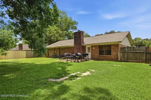 Exterior - 5264 Sycamore Dr, Jackson, MS 39212 photo 3 of 3
