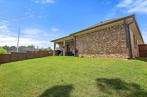Exterior - 104 Shelby Mae Cir, Brandon, MS 39042 photo 4 of 5
