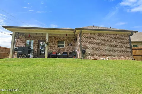 Exterior - 104 Shelby Mae Cir, Brandon, MS 39042 photo 3 of 5