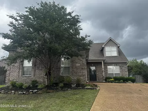 2754 Lizzie Cv, Southaven, MS 38671