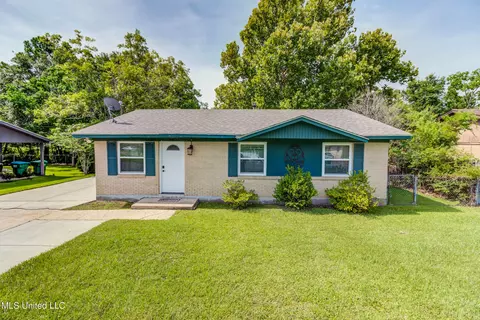 79 Holly Cir, Gulfport, MS 39501