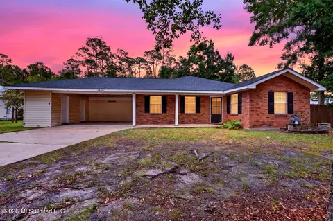 1540 Waveland Ave, Waveland, MS 39576