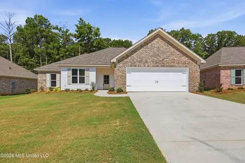 216 Anderson Oaks Dr, Pearl, MS 39208
