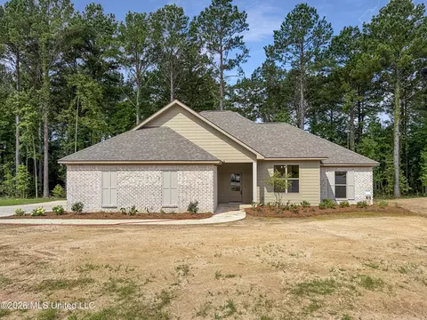 220 New Haven Ln, Brandon, MS 39042