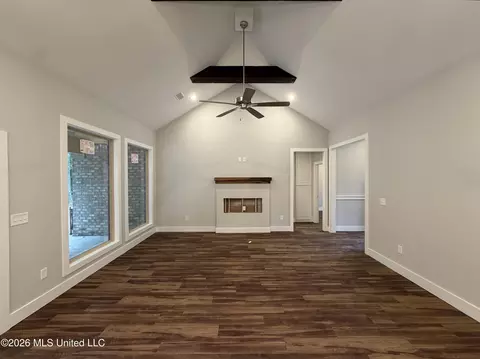 Living - 224 New Haven Ln, Brandon, MS 39042 photo 2 of 3