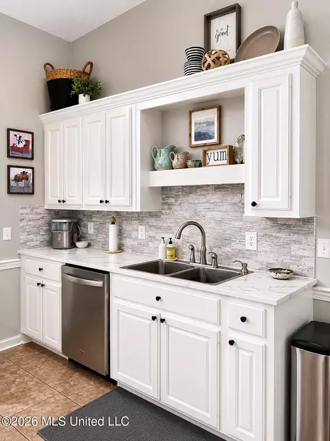 Kitchen - 735 Prominence Dr, Flowood, MS 39232 photo 2 of 2