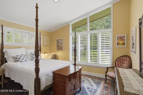 Bedroom - 2246 Greenbriar Dr, Jackson, MS 39211 photo 1 of 4