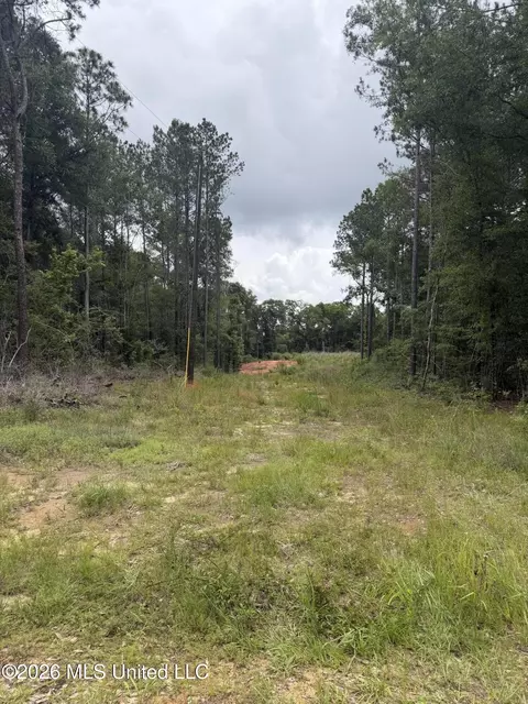 143 Mill Creek Ln, Lucedale, MS 39452